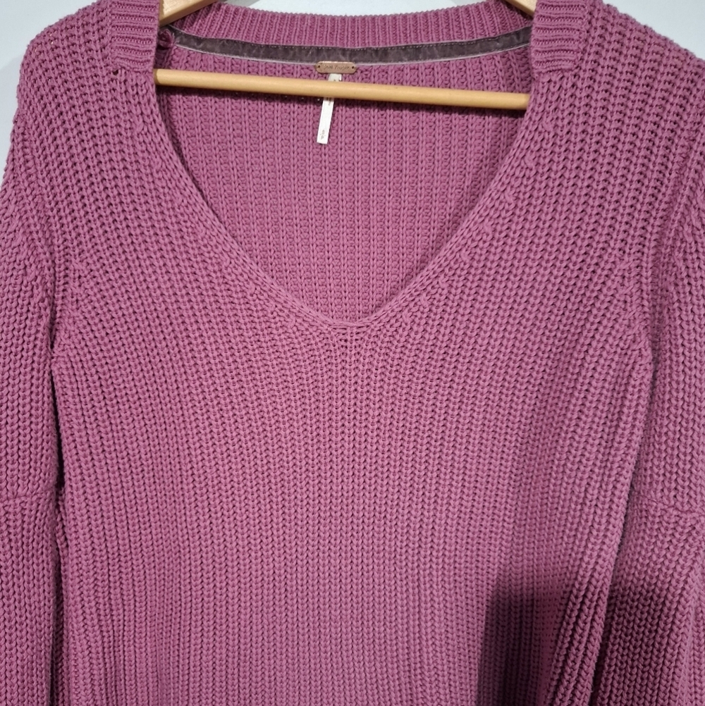 Free People Pink Textured Knit Top Rose Pink Damsel Bell Sleeve V-Neck Boho Sz S - Picture 5 of 12
